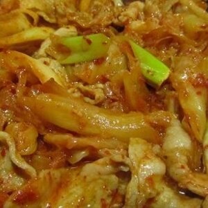 簡単にできる豚肉のキムチ炒め